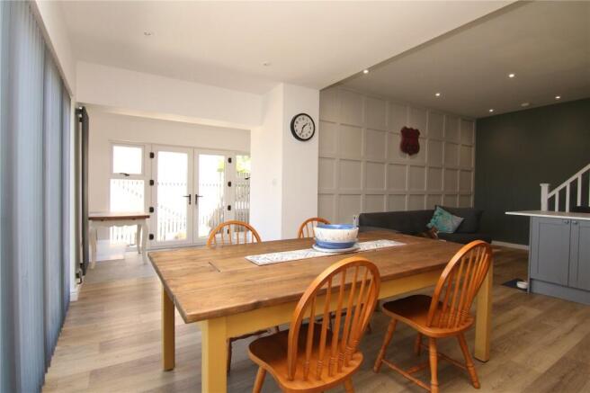 4 bed Detached for sale Image 8