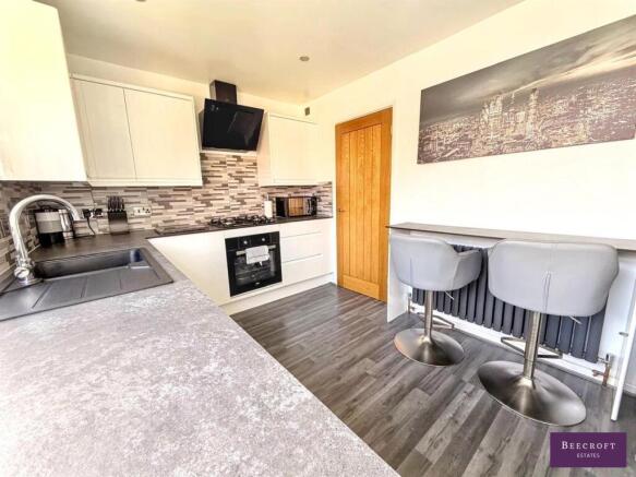 2 bed Detached for sale Image 5