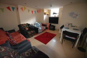 41, Mayville Avenue, Hyde Park, Leeds LS6 1NQ
