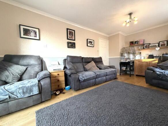 Stamford Close, Swindon, Wiltshire photo 3