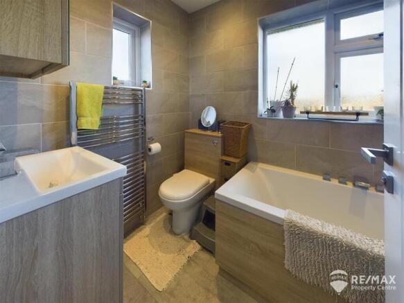 Bathroom.jpg
