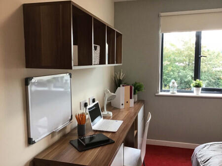 Ensuite Study Area