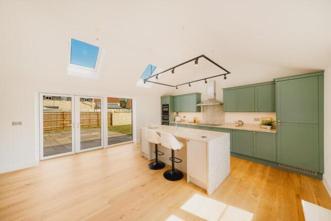 Kitchen III.jpg