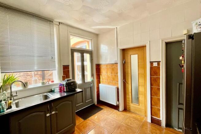 4 bed Terraced for sale Image 9