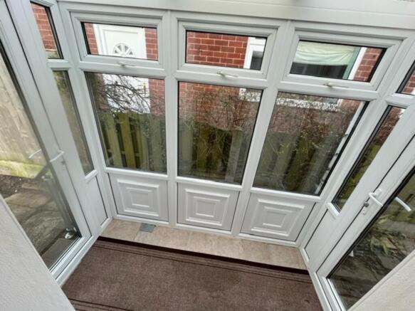 2 bed Detached Bungalow to rent Image 8