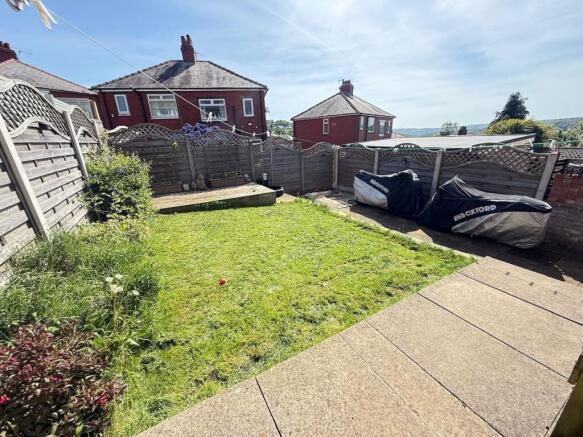 4 bed Semi-Detached for sale Image 12