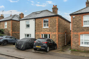 136, Portsmouth Road, Cobham KT11 1HX