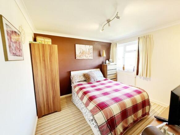 Bedroom 2 pic 1.jpg