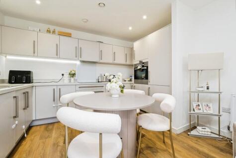 Mahindra Way, Beckton, London, E6