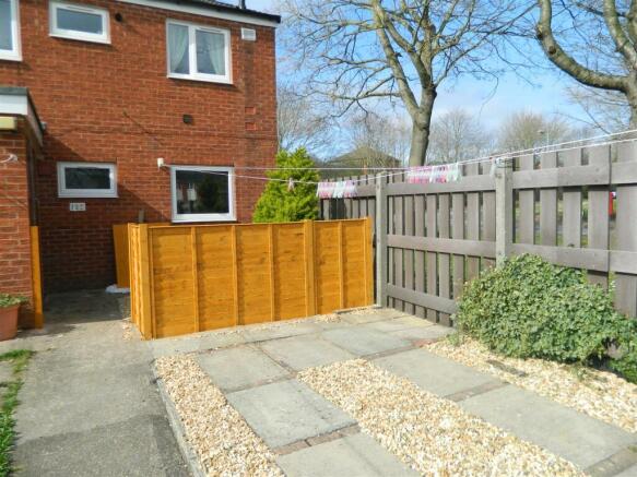 125PERCYROAD-REAR GARDEN (1).JPG