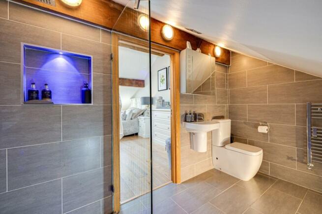 ENSUITE SHOWER ROOM