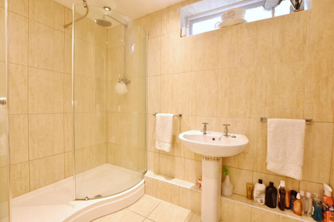 Downstairs Shower...