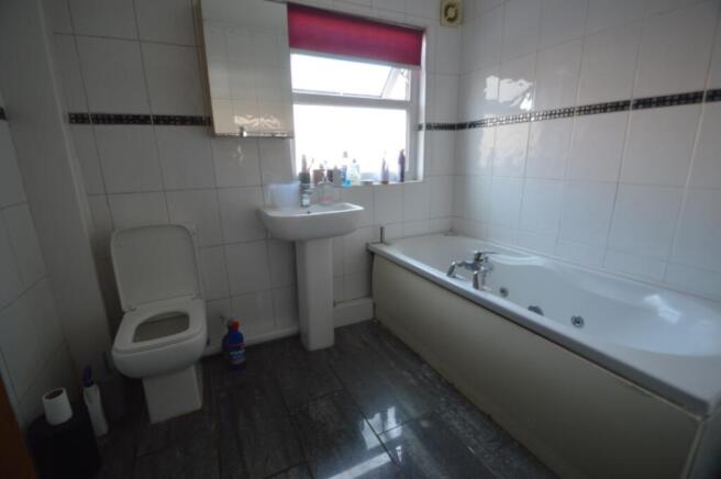 7 bed Terraced to rent Image 12