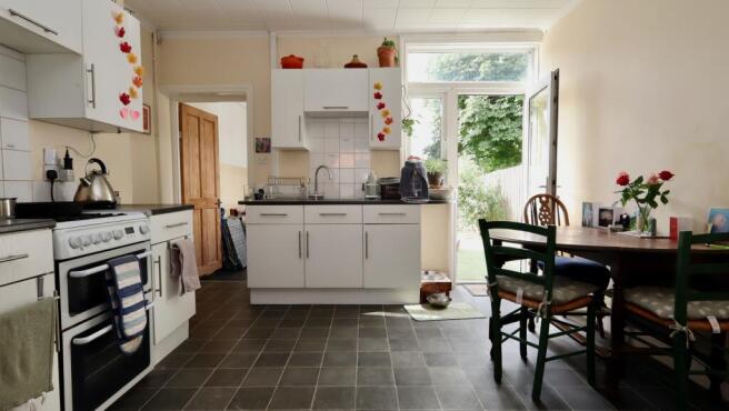 Benedict Street, Glastonbury, Somerset photo 3