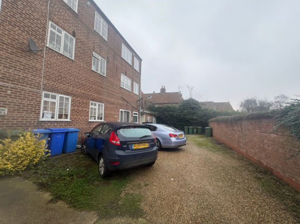 2 bed Flat for sale Image 10