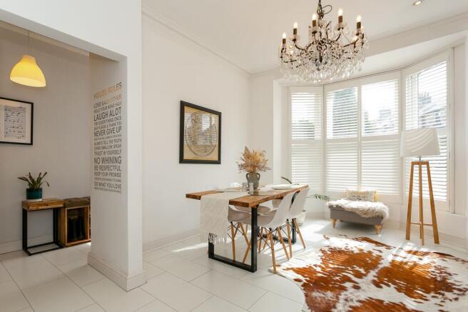 2 bed Apartment to rent Image 10