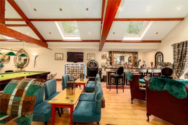 Bar / Games Room