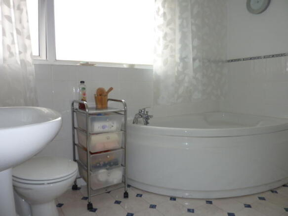 En Suite  / Family Bathroom
