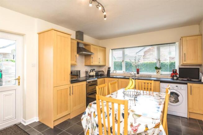 5 Park Avenue, Brecon-18.jpg