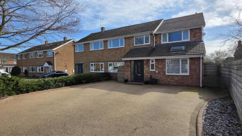 Earles Close, Stockton, CV47