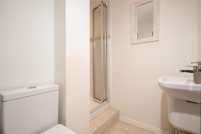 Shower Room.jpg