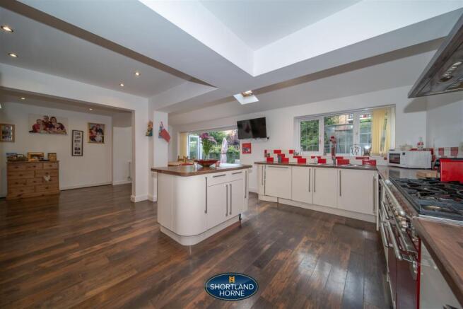 kitchen/dining room