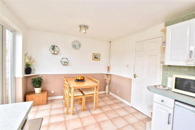 Elmsfield Avenue, Norden, Rochdale, Greater Manchester, OL11 photo 5