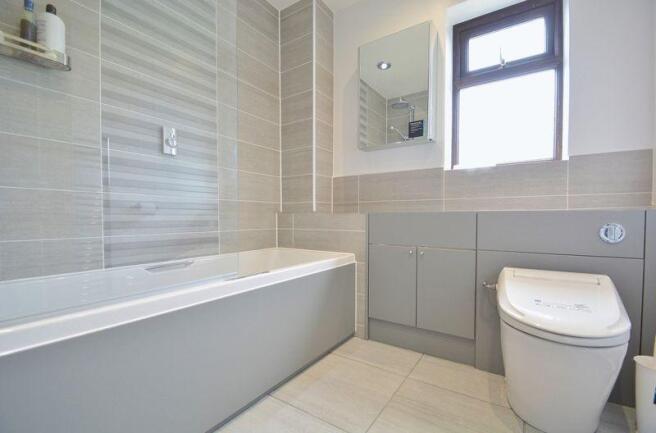 En-Suite Bathroom