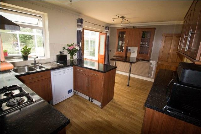 Dining kitchen