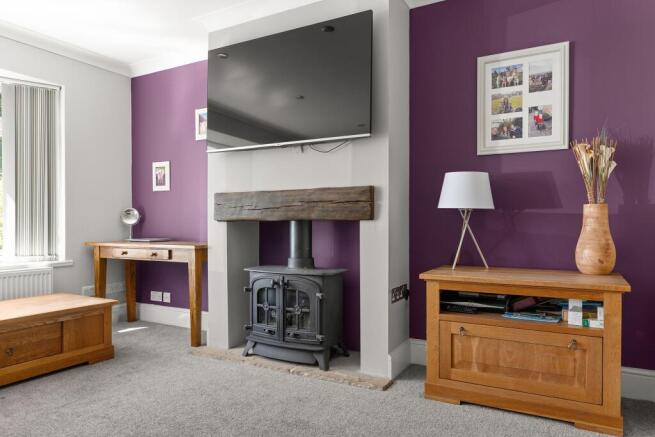 5 bed Detached for sale Image 12