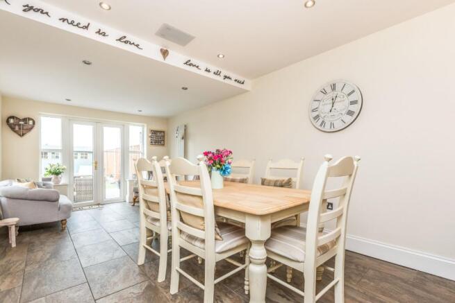 Kitchen Diner/Family