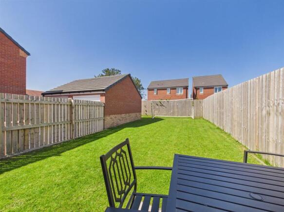 3 bed Semi-Detached for sale Image 11