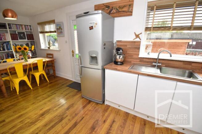 Kitchen/Dining Area