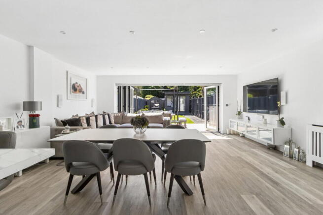 Eastbury Road, Watford, WD19 4JN photo 4
