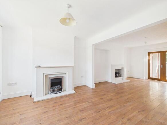 Highsands Avenue, Rufford, L40 photo 4