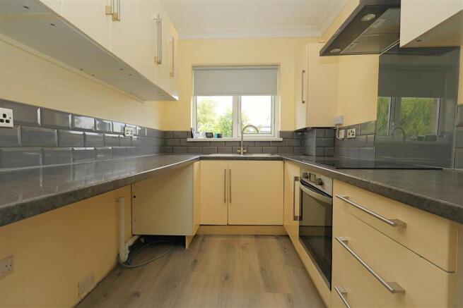 2 bed Semi-Detached Bungalow for sale Image 6