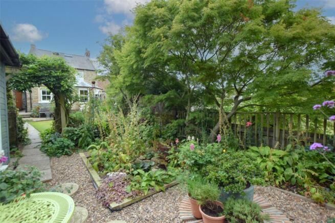 2 bed Semi-Detached for sale Image 12