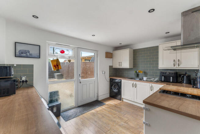 Byland Grove, Grimsby photo 4