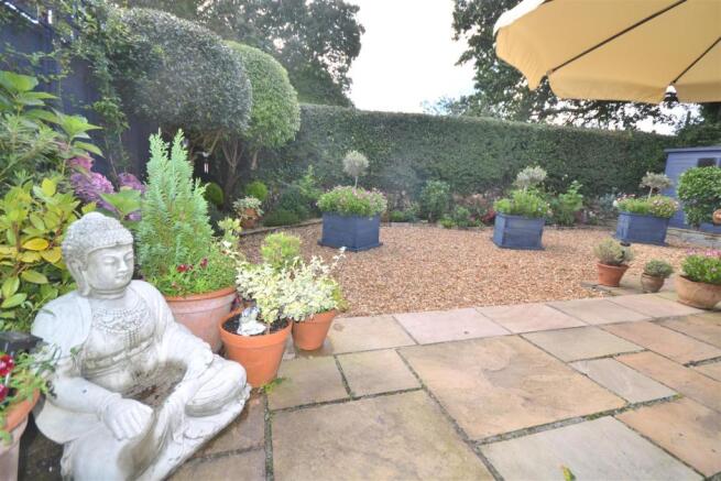 Rear Patio.JPG