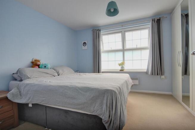 2 bed Apartment for sale Image 6