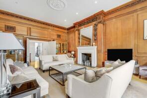 49, Chilworth Court, Windlesham Grove, London SW19 6AL