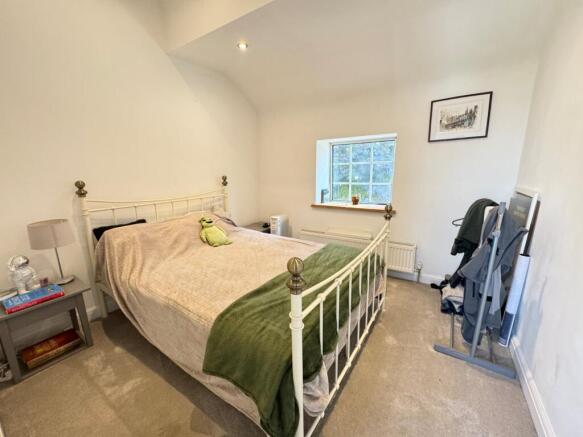 2 bed Terraced for sale Image 4
