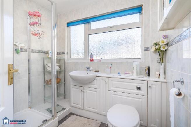 F/F Shower Room