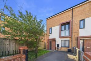 8, Deanwater Close, Manchester M13 9US
