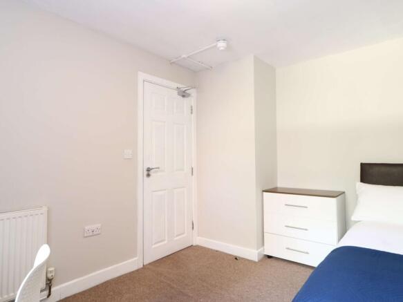 28 Watlington Road Room 1 1.JPG
