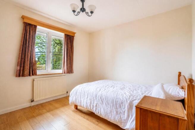 3 bed Bungalow for sale Image 7