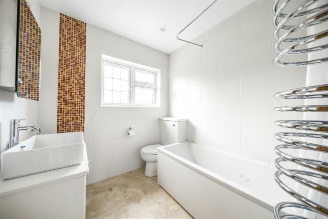 Harvey Road - Bathroom.jpg
