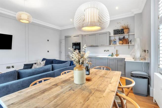 2 bed Apartment for sale Image 7