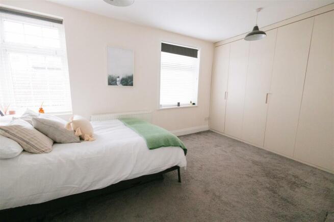 bed 1.jpg
