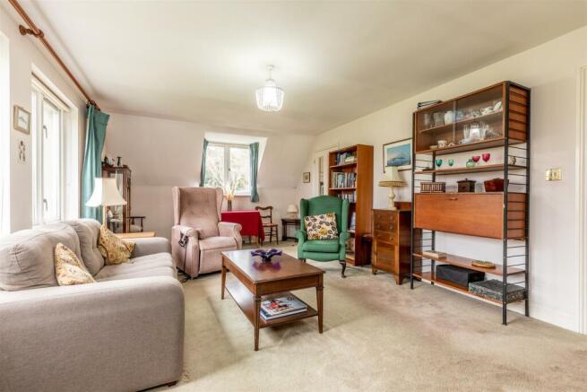Carfax Court Redland living room 3.jpg
